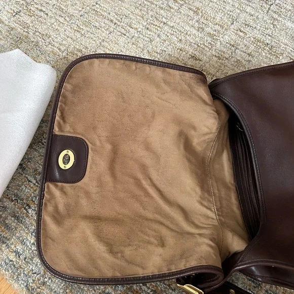 Beautiful Vintage Coach Bag